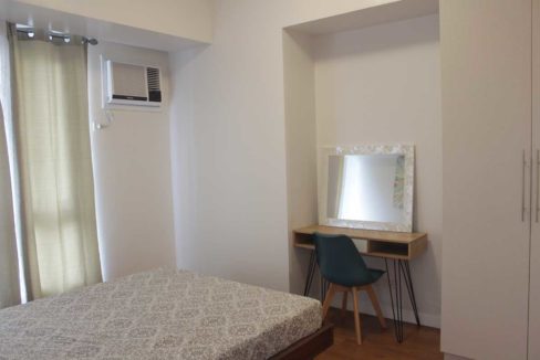mp-1br-balcony-bedroom