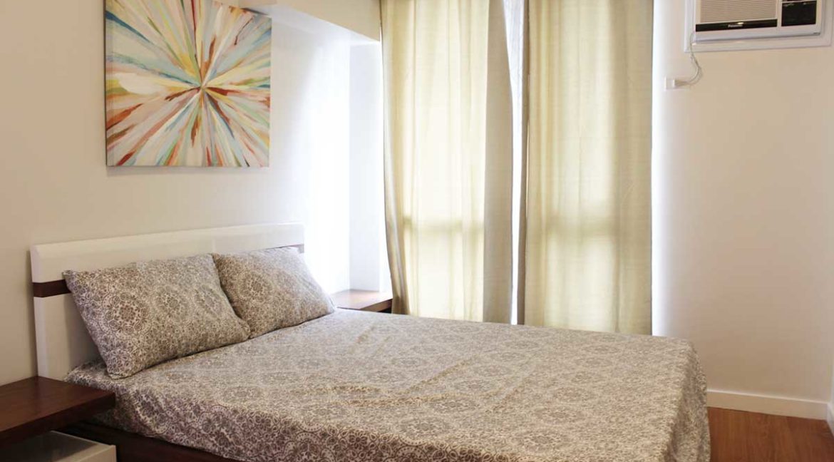 mp-1br-balcony-bedroom2