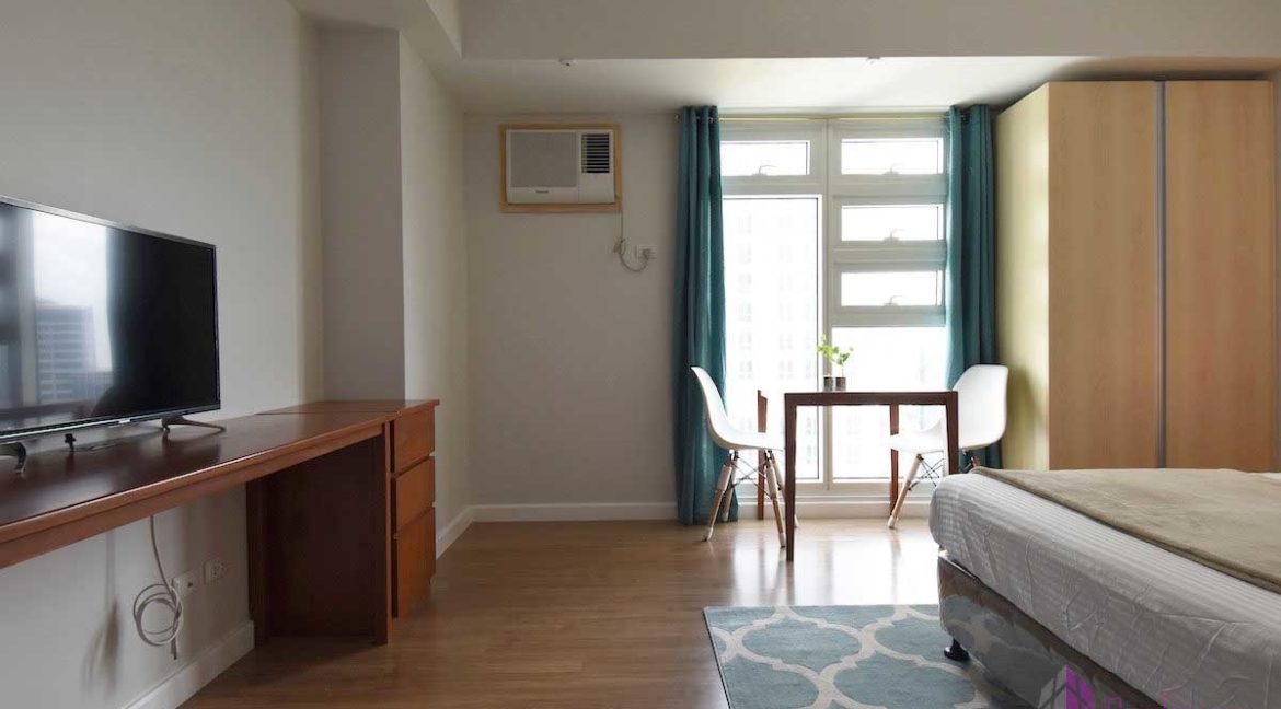 Alvin_SolineaT1_Studio_AyalaBusinessPark_03-living-1200x800