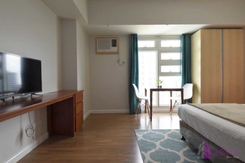 Alvin_SolineaT1_Studio_AyalaBusinessPark_03-living-1200x800