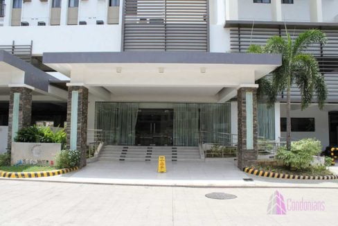 GrandResidences_entrance-1200x800