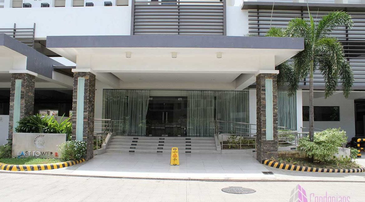 GrandResidences_entrance-1200x800