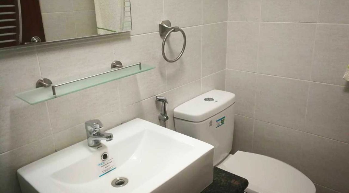 KAMPUTHAW-TRILLIUM-KTS01-bathroom2-1280x800
