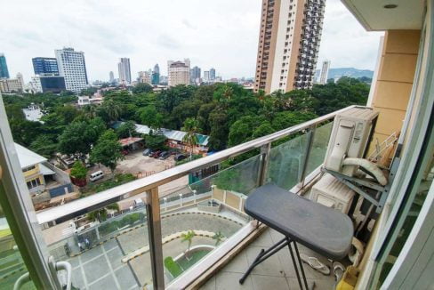 Lahug-Padgett-Place-LP201-Balcony-1200x800