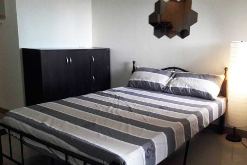 MGF-Stu-stripegraybed-bed-1200x800