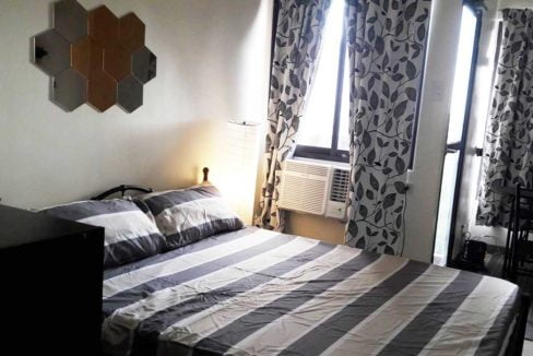 MGF-Stu-stripegraybed-bed2-1200x800