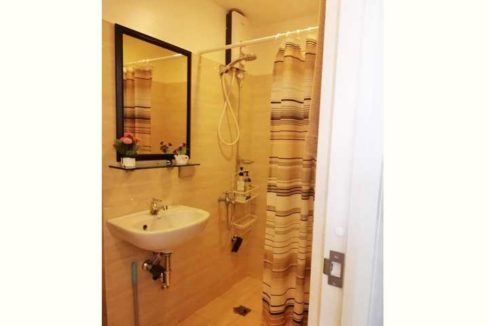 Mabolo-Garden-Flats-MM101-bathroom2