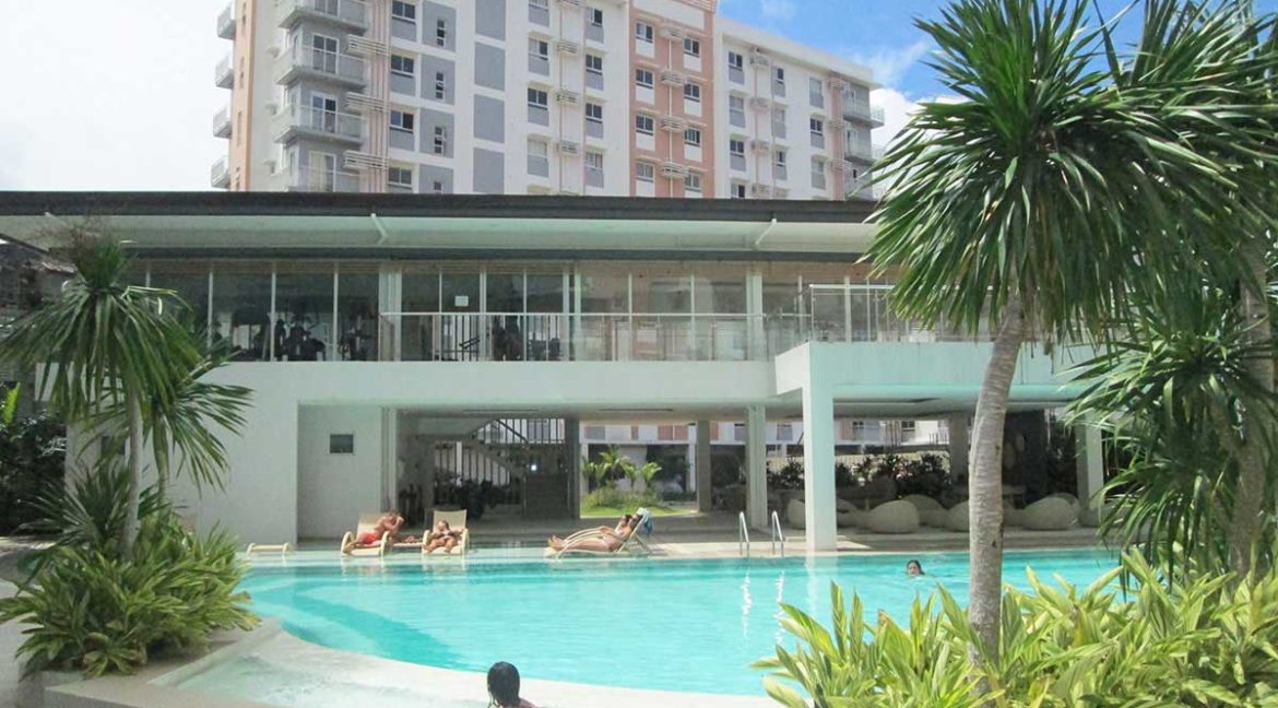 Mivesa-garden-residences-swimming-pool