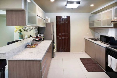 avalon-3br-kitchen2-jas-1200x800