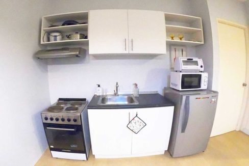 avidatower-amentiesfloor-1br-kitchen-1200x800