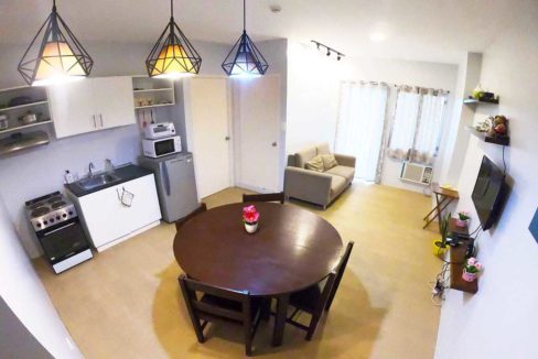 avidatower-amentiesfloor-1br-living-1200x800