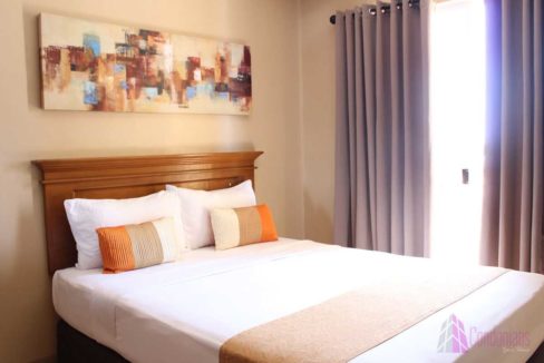 condotel-cebu-2br-apas-bed-1200x800
