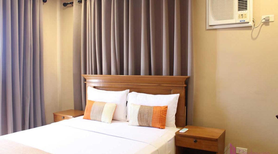 condotel-cebu-2br-apas-bed3-1200x800