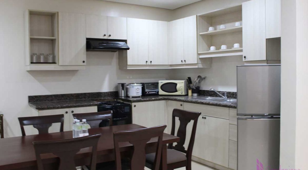 condotel-cebu-2br-apas-kitchen-1200x800