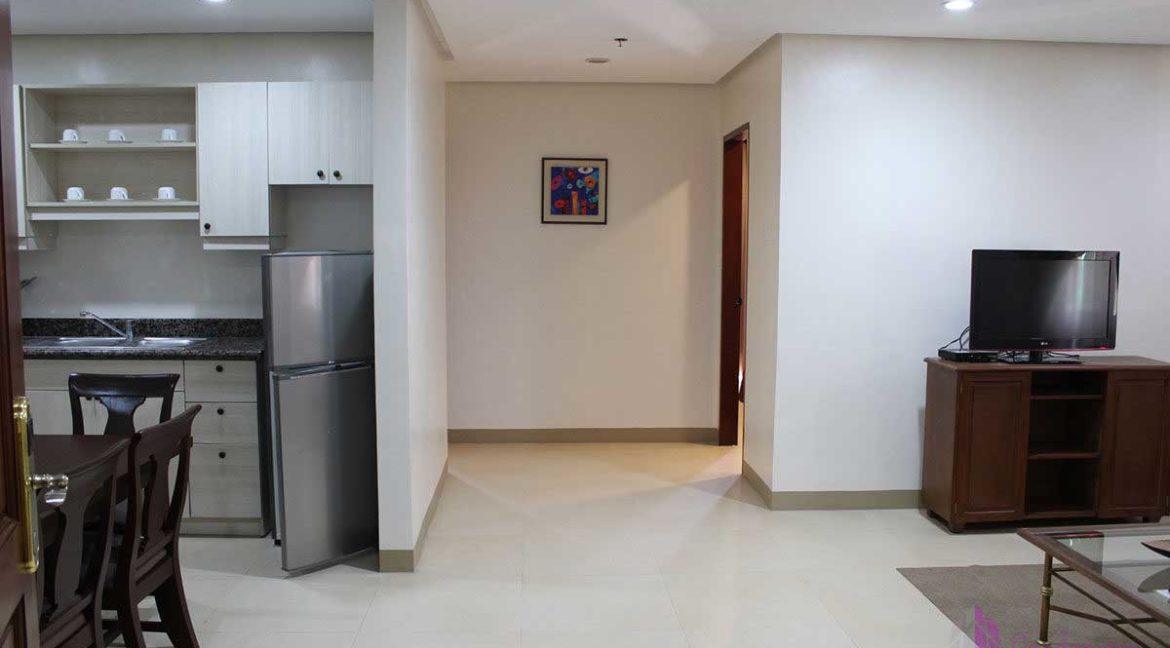 condotel-cebu-2br-apas-living-1200x800