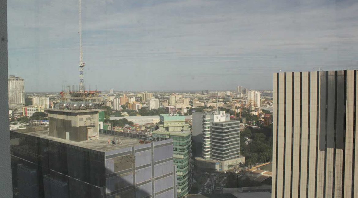 grand-cenia-1br-viewfrombedroom-leftside-1200x800