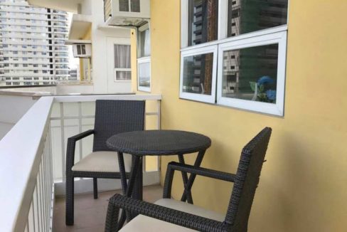 laguardiaflat2-1br-penthouse-balcony-1200x800