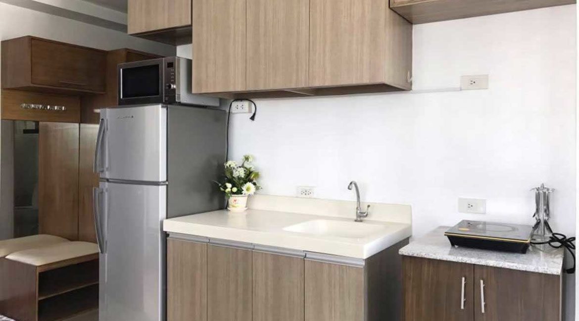 laguardiaflat2-1br-penthouse-kitchen-1200x800