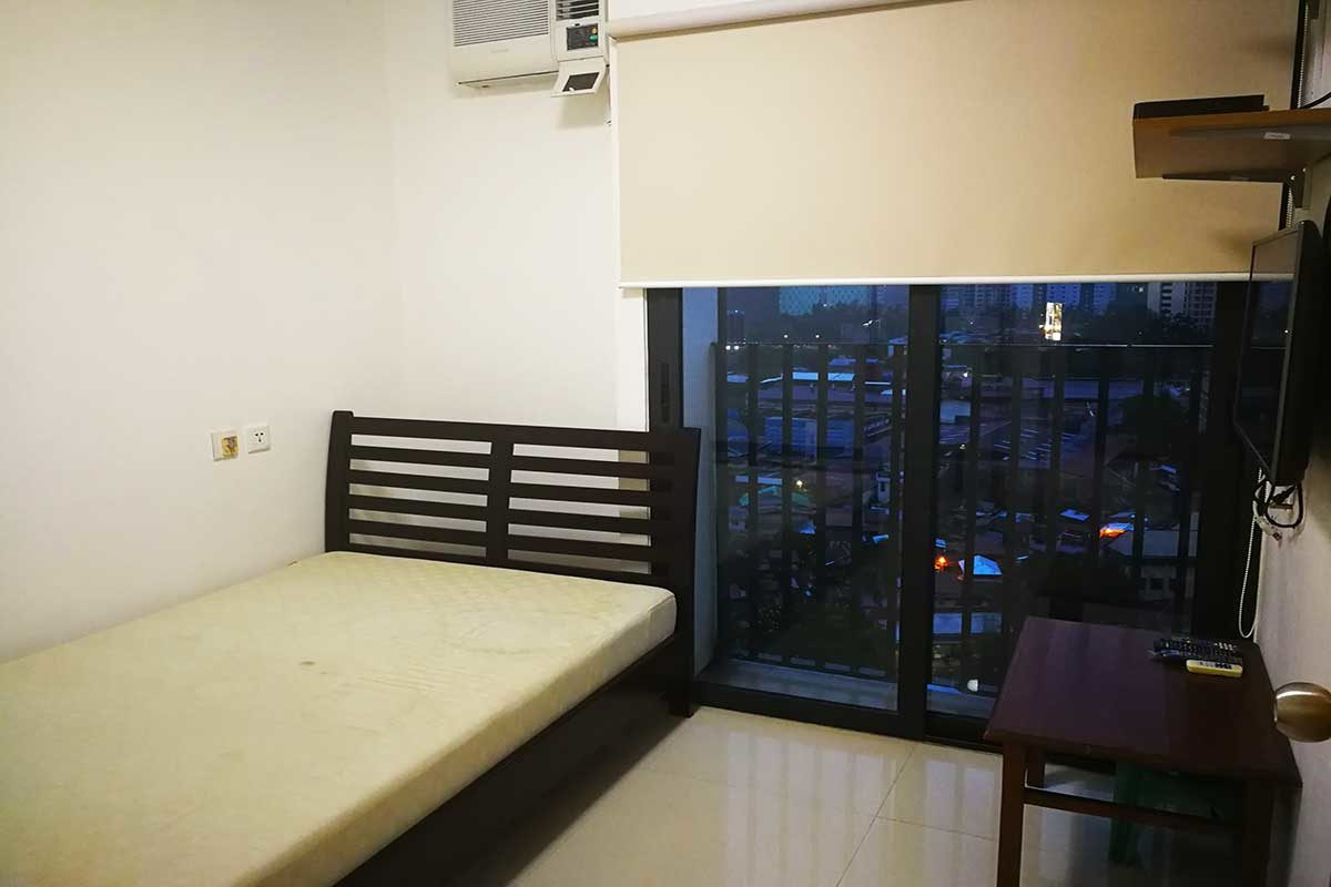 Simple Clean w/ Balcony 1BR