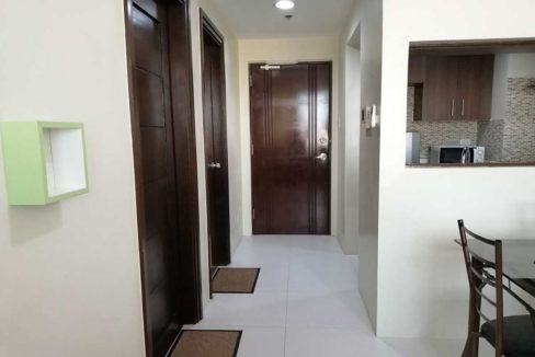 padgett-1br-stripebed-backview-1200x800