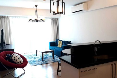 parkpoint-1br-75k-living-1200x800