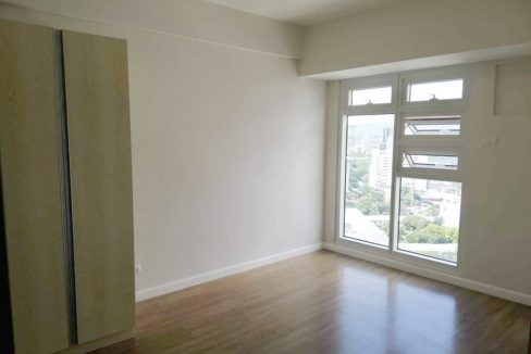 solinea-condo-resale-tower1-1-1200x800