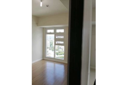 solinea-condo-resale-tower1-4-final-1200x800