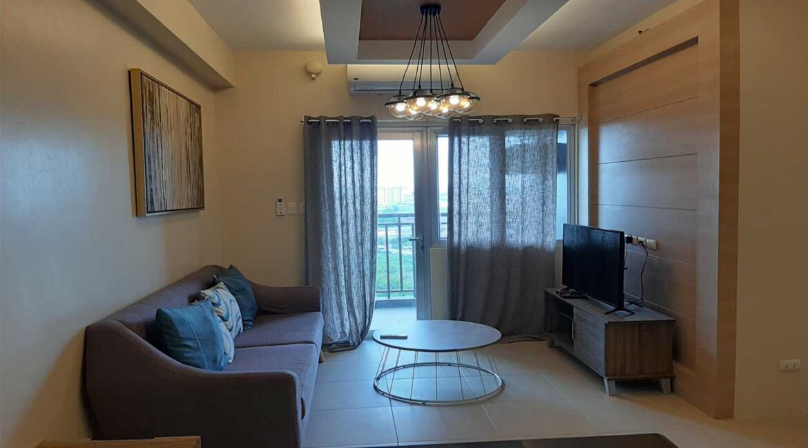 avida-atria-S1-1br-715-living