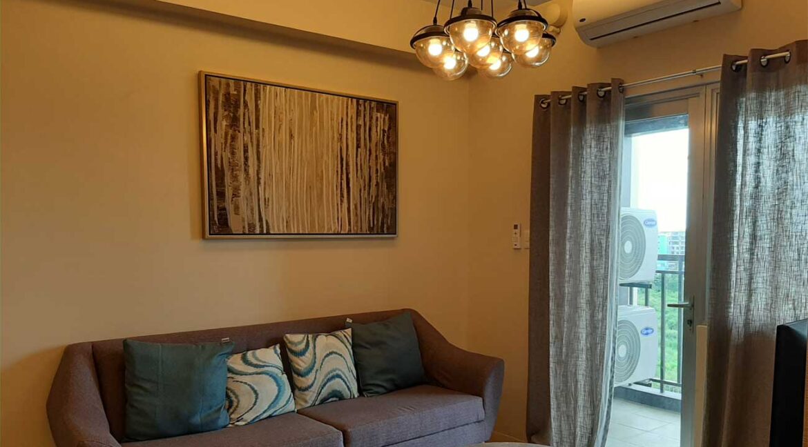 avida-atria-S1-1br-715-living2