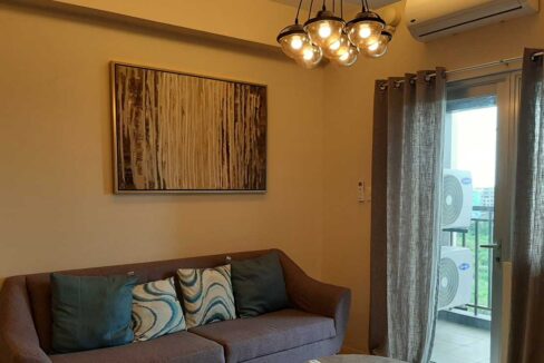 avida-atria-S1-1br-715-living2
