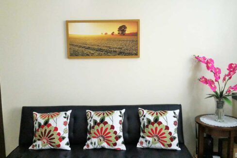 1-bedroom-padgett-8th-living2