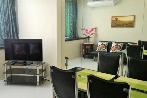 1-bedroom-padgett-8th-living3