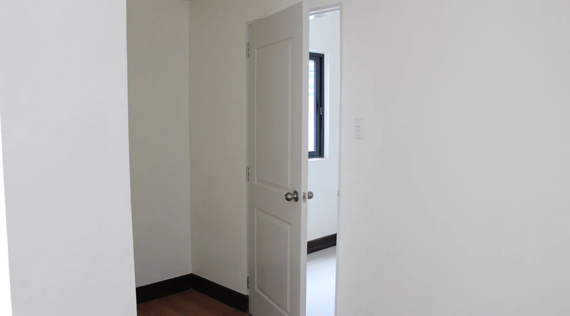 1BR_Grandresidences_br_backview