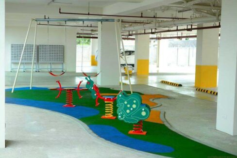 amaia-leni-rent-playground