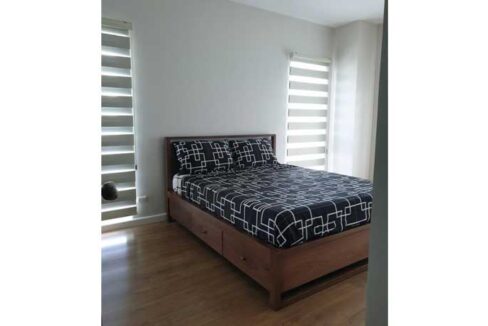 solinea-7th-2br-bed-2