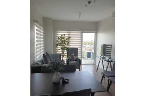 solinea-7th-2br-living