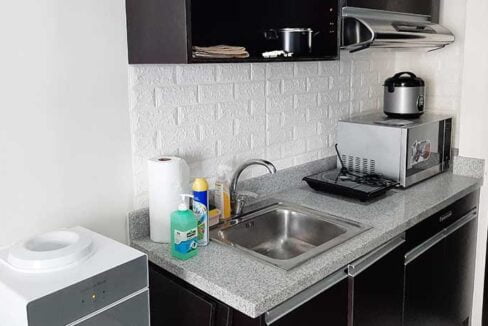 rent-bamboo-bay-stu-6th-kitchen