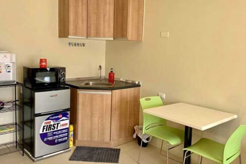 riala-studio-vir-IVS68-dining-kitchen