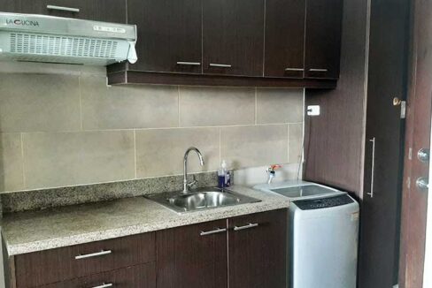 midori-1br-2cr-living-kitchen2