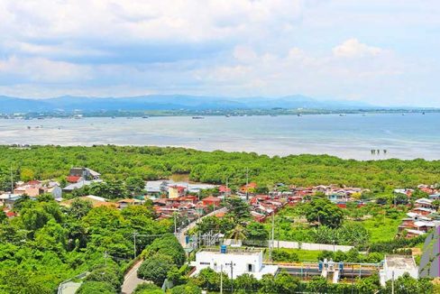 rent-8-newtown-mactan-studio-9