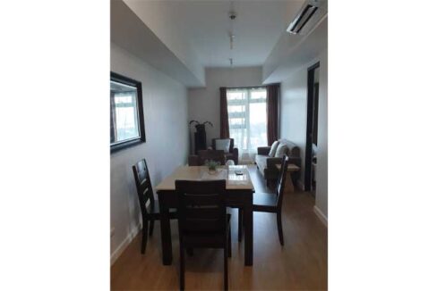 50-rent-Solinea-2BR-6-dine2