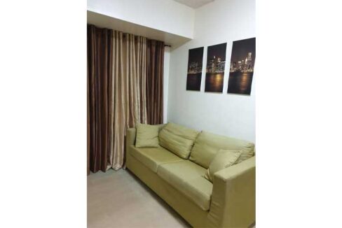 83-IT-Park-1br-2-living1