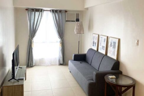 87-rent-IT-Park-3-living1