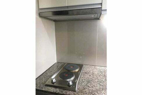 21-rent-1br-8newtownblvd-6-kitchen1