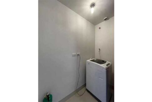 54-rent-alcoves-9-bath3