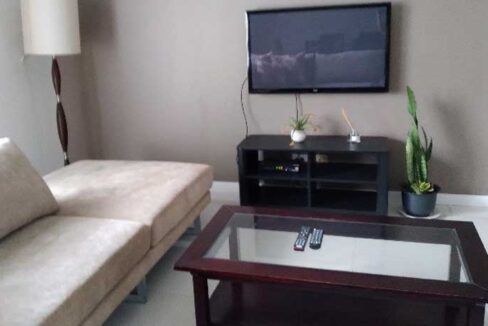 80-rent-2br-marcopolo-3-living2