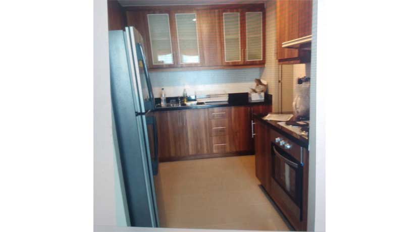 80-rent-2br-marcopolo-6-kitchen1