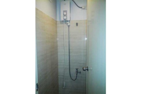 Lahug-Rent-82-LaGuardiaFlats-S-4-bath1