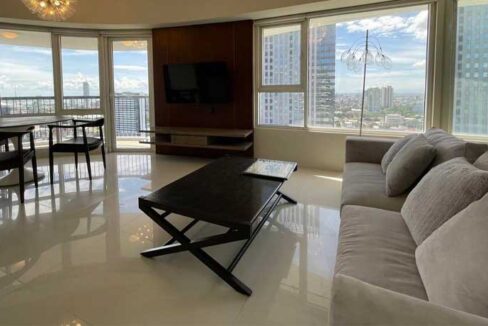 itpark-rent-118-calyxcentre-2br-5-living2