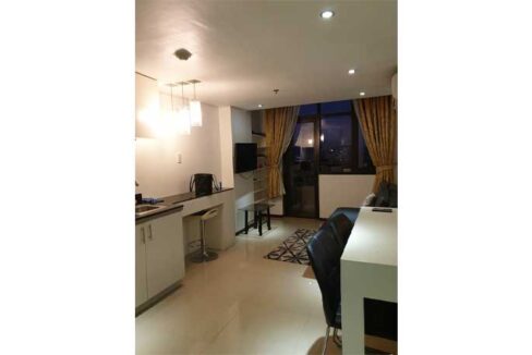 29-sell-mabolo-thepersimmon-1br-2-living1